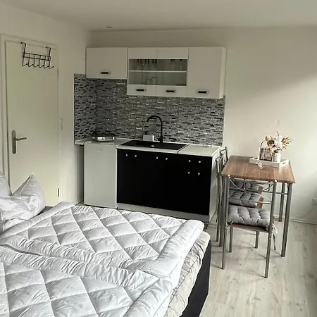 Moeoesini Am Kanonenberg * 奎德林堡