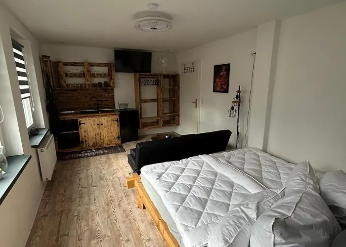 Moeoesini Am Kanonenberg 奎德林堡